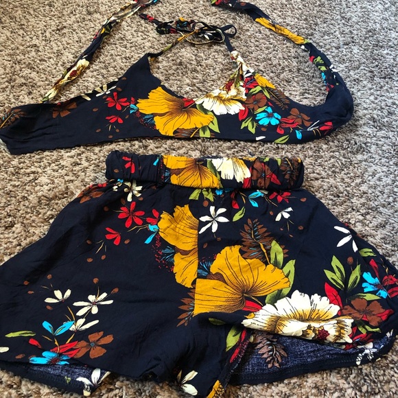 floral two piece set - Picture 2 of 4